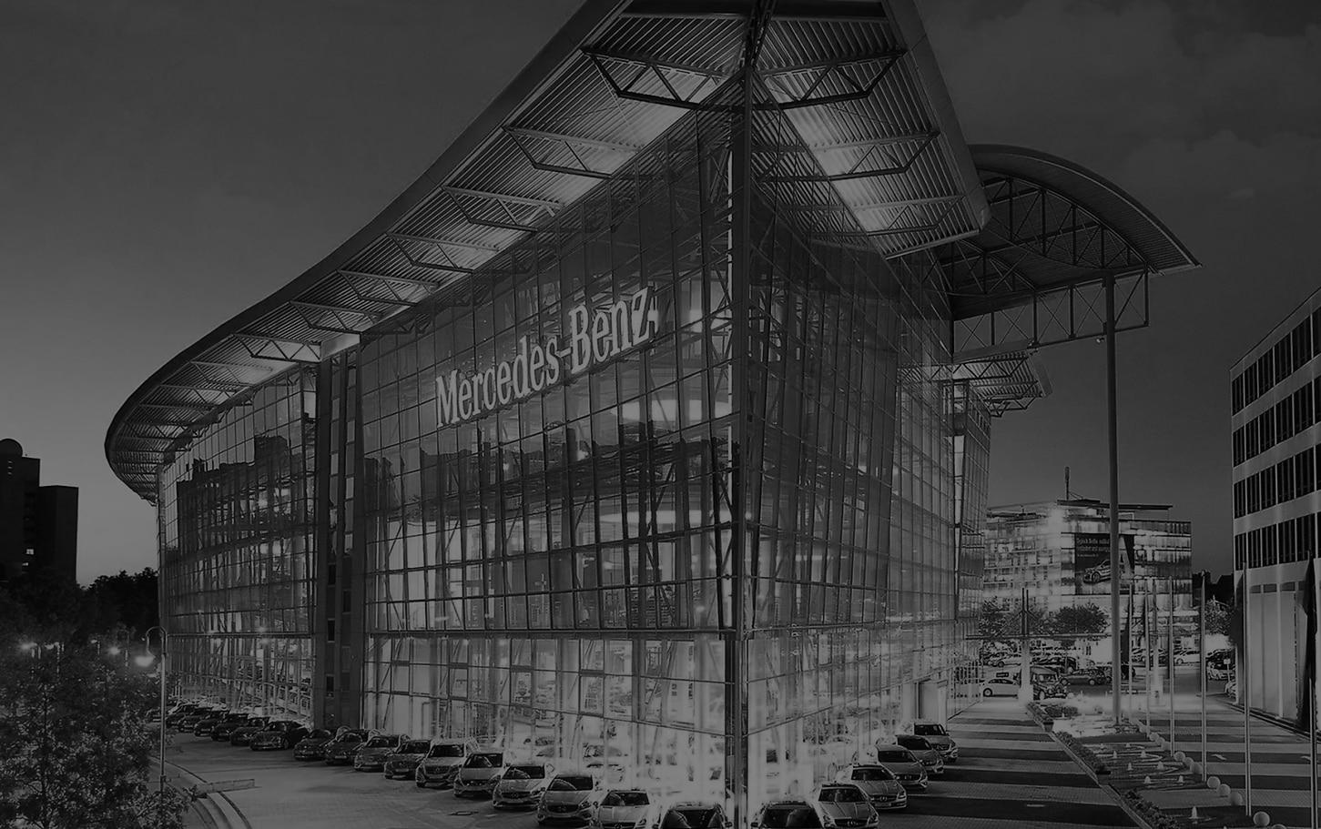 Image of Mercedes-Benz dealership in Berlin, Germany